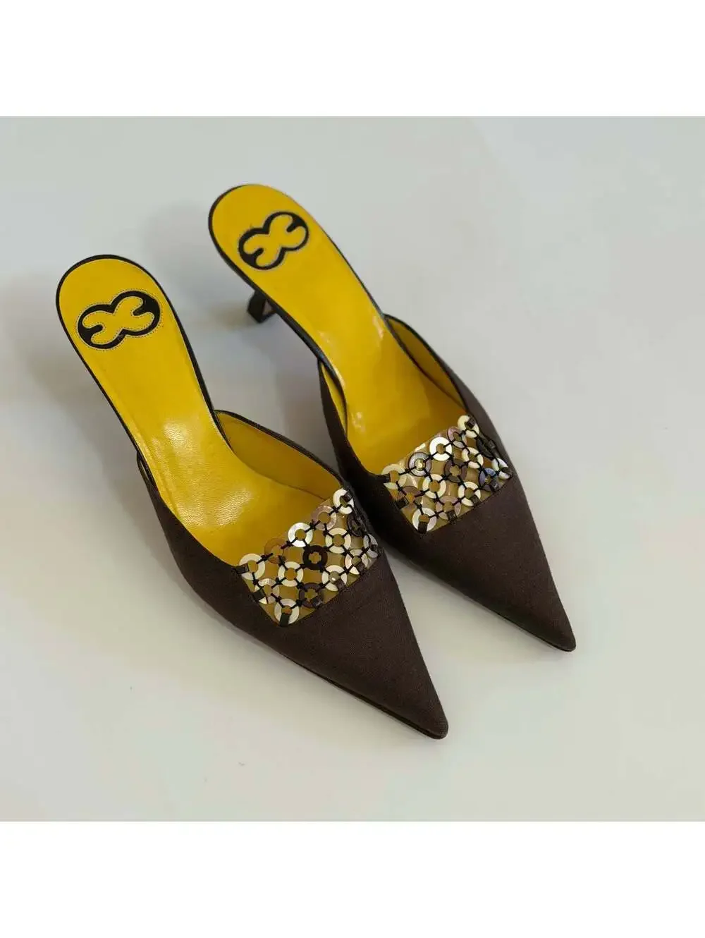 Escada - Picture 1 of 8
